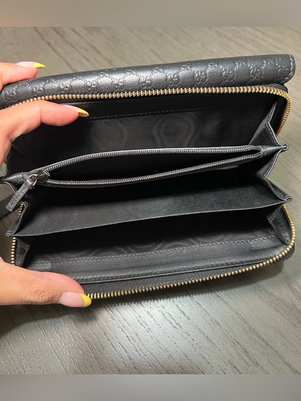 Gucci Black Leather Microguccissima Flap Continental Wallet- With Authentication - Picture 9 of 16